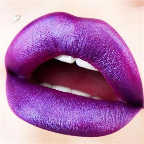 Pin By Ouaruby67 On Metallic Lips Purple Lipstick Makeup Purple