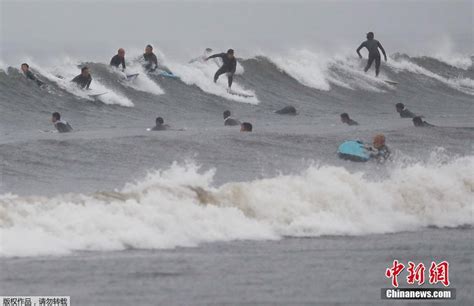 產業熱點 台中韓大戰 消費生活 職場風向 創業之星 生技醫藥 企業ceo 產業達人 新南向. 台风"灿鸿"威力减弱 日本民众冒风雨海上冲浪