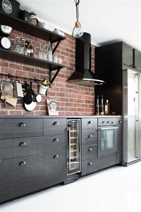 Chris sent us quite a few beautiful pictures of her new kitchen, entry and hall, and they are among my very favorites. 30 Super Practical And Really Stylish Brick Kitchen Backsplashes - DigsDigs