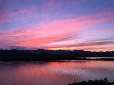 Free Photo Glow Sunset View Pink Sunset Lake Landscape Architects