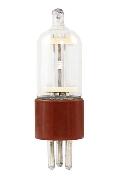 The History Working And Applications Of Vacuum Tubes Science Struck