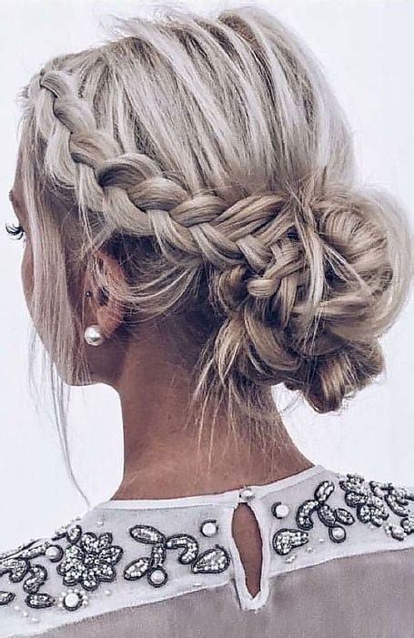 35 Gorgeous Homecoming Hairstyles For 2023 The Trend Spotter