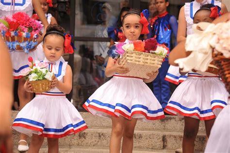 Parada Dominicana En Paterson New Jersey Hispano