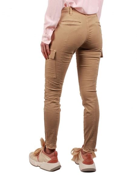 J BRAND Cargo Styled Pants Made In A Beige Stretched Cotton