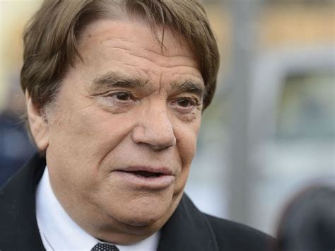 Flamboyant french businessman bernard tapie was on tuesday acquitted on charges of defrauding the state of more. Bernard Tapie en service de réanimation suite à une lourde intervention chirurgicale - Closer