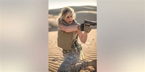 ‘worlds Hottest Marine Shannon Ihrke Strips Down In New Desert Photo Shoot Go Fashion Ideas
