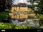 Wasserschloss Schloss Dyck, Juechen, Nordrhein-Westfalen Stock Photo ...