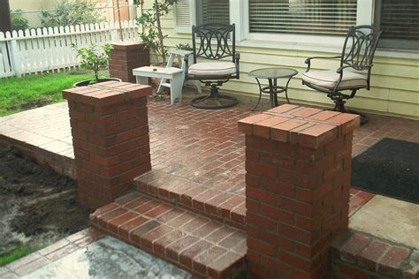 Im In Love With Brick Patios Brick Columns Patio Patio Design