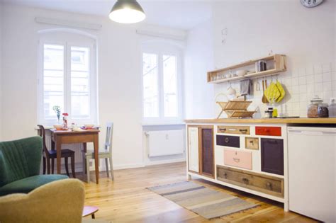 Der durchschnittliche kaufpreis für eine eigentumswohnung in berlin liegt bei 5.919,66 €/m². Gemütliche Küche in Berliner Appartement #gemeinsamwohnen ...