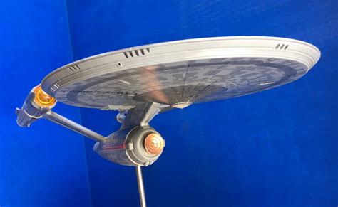 Review Polar Lights ‘star Trek Discovery Uss Enterprise Model