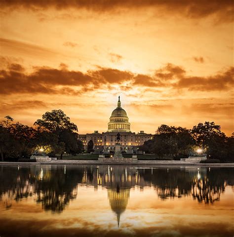 Washington Dc Reflecting Pool Stock Photos Pictures And Royalty Free