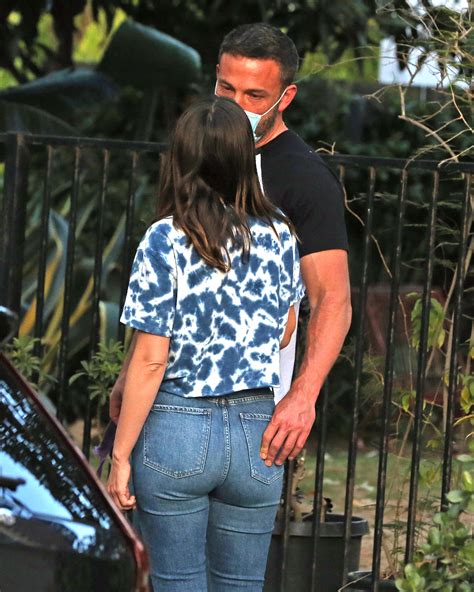 Ben Affleck Grabs Gorgeous Girlfriend Ana De Armas Butt While Walking