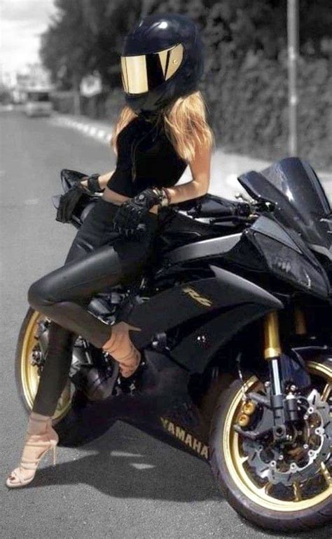 Yamaha R1 Girl In 2022 Girl Motorcyclist Biker Photoshoot Motorbike