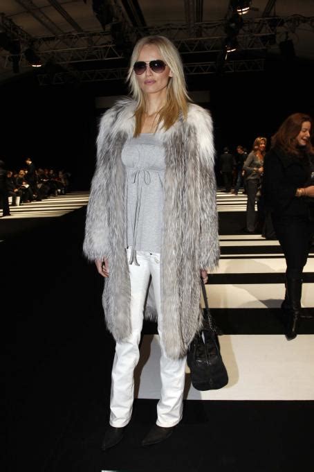 Adriana karembeu is a 49 year old slovakian model born on 17th september, 1971 in brezno, czechoslovakia now slovak republic. Adriana Sklenarikova Karembeu - Mar 01 2008 - Elie Saab Fashion Show During Paris Fashion Week ...