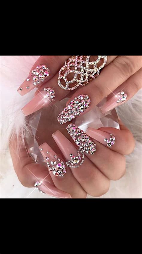 Pin By Chickentndrbabe🌻 On Fashion Bling Nail Art Bling Nails