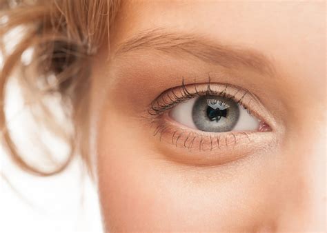 4 Easy Ways To Reduce Puffy Eyes Newbeauty