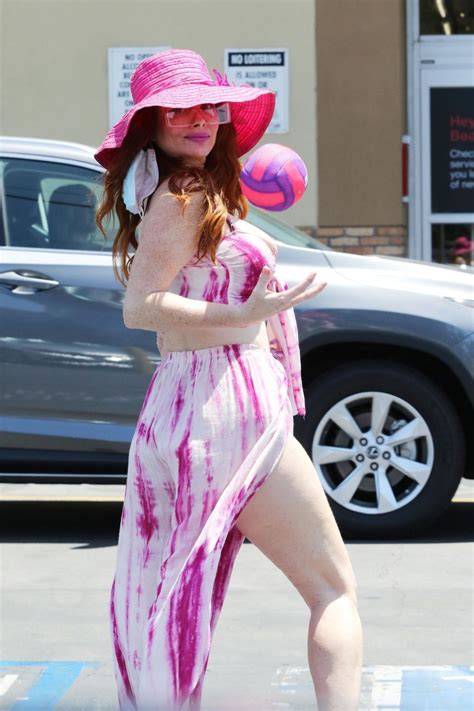 phoebe price suffers a nip slip while playing ball 11 photos thefappening