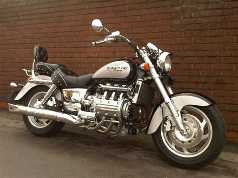 2 keepers uk supplied honda f6c valkyrie 1520cc custom cruiser 1997 r reg:panniers + screen + backrest v5c, old mot's etc. Honda F6C