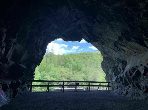 Hike To These 5 Hidden Caves In Pennsylvania For An Adventure