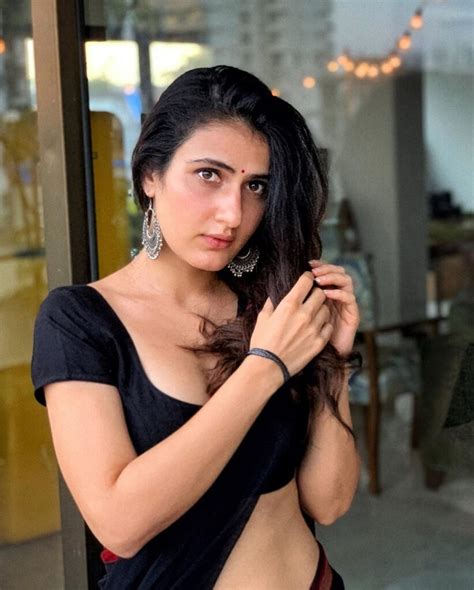 Pic Of The Day Fatima Sana Shaikh Looks Jaw Dropping In Saree Pictures