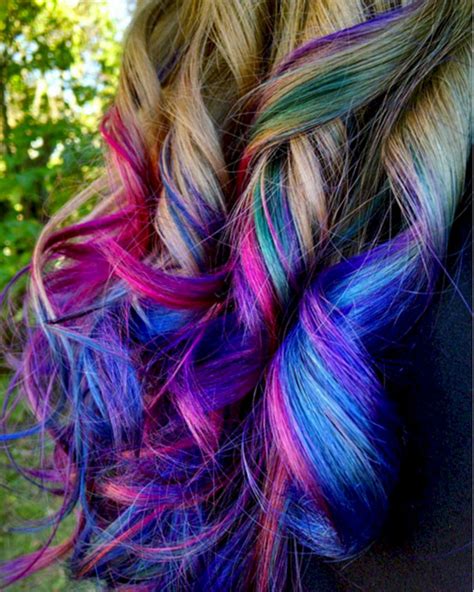 Green shares many common meanings around the world, some of which include nature, ecology, environmental awareness, the military, and the color for traffic lights. Women Are Dyeing Their Hair With Bright Colors To Look ...