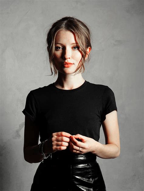 Emily Browning Photo Young Actresses Female Actresses Disney