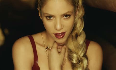 Shakira Conquista Seu 19° Vevo Certified Com Perro Fiel Ft Nicky Jam