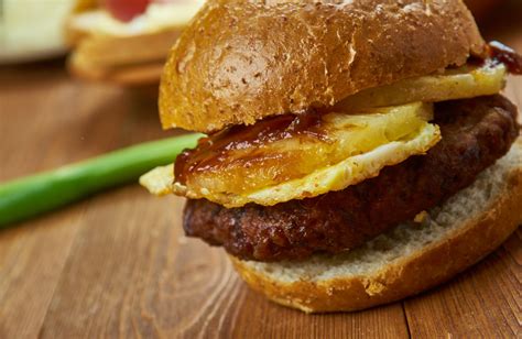Bacon-Wrapped Pineapple Burger Recipe - Simplemost