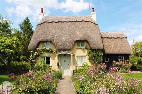perfect thatched cottage | Dream cottage, Cottage, Thatched cottage