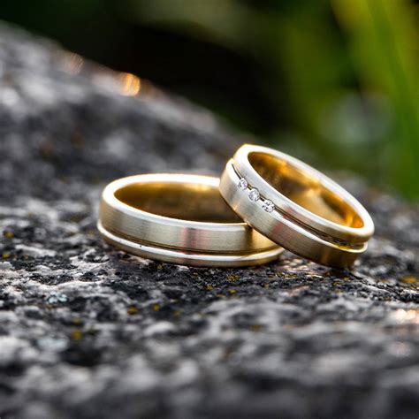 Wedding Rings Toronto Find Your Perfect Symbol Of Love Design By Sevan