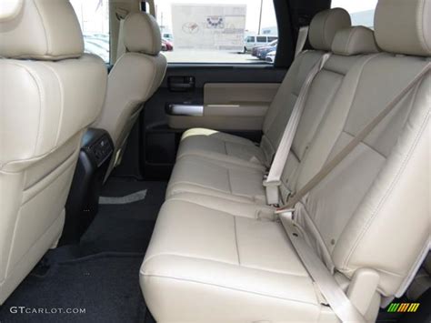 2018 Toyota Sequoia Sr5 4x4 Rear Seat Photos