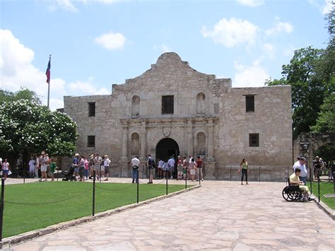 File:San Antonio Texas Alamo.JPG