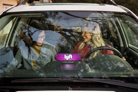 lyft relaunches lyft pink program [new benefits and pricing]