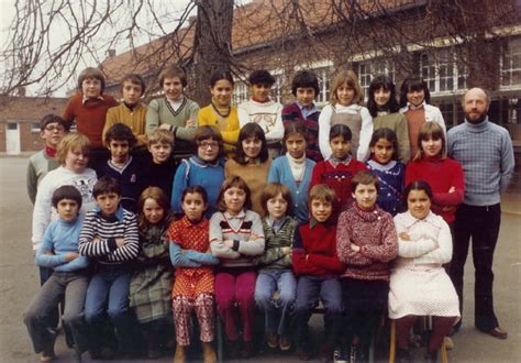 Photo De Classe Cm2 1980 De 1980 écoles Primaires Publiques Copains