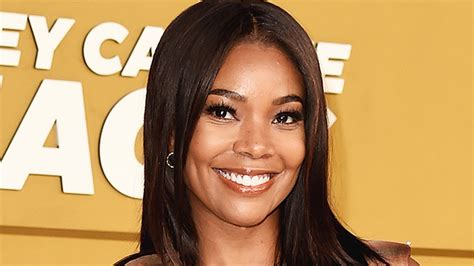 Gabrielle Union Poses Naked In Makeup Chair After New Haircut See Her New Makeover Sesr Sesr
