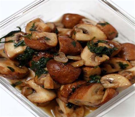 To make the mushroom cream, add the porcini mushrooms and cream to a saucepan and bring to a gentle, frothy boil. Chestnut Mushrooms cooked in a Butter Parsley Sauce - Recipes