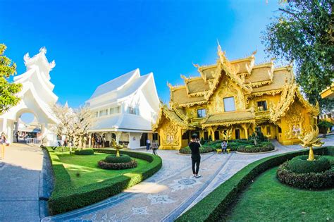 photo-of-temples-in-thailand-·-free-stock-photo