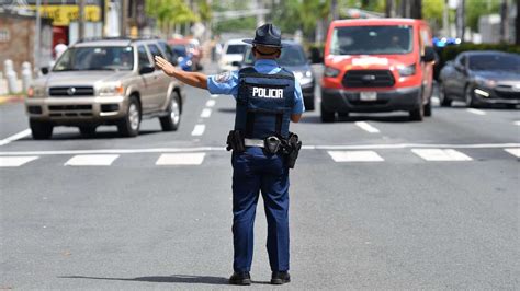 Mujer Choca Una Patrulla Con Carro Hurtado En La Pr 30 Noticel La