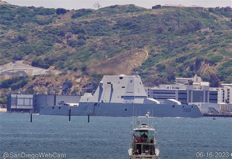 ぱらみり大量発生型相変異パラオーグ on Twitter RT WarshipCam USS Michael Monsoor DDG Zumwalt class