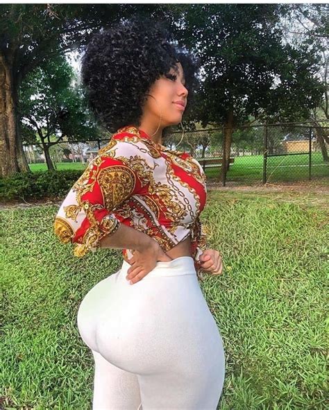 Botas Sexy Nubian Beautiful Black Women Afro High Waisted Skirt