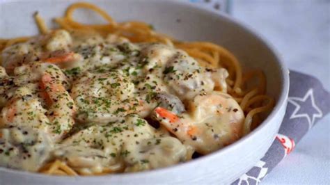 Spaghetti aux crevettes et sauce champignons un plat simple et goûteux