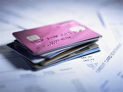 Credit card companies charge you huge interest rate from 14% to 40%. Credit Card Acquirer Vs Issuer in 2020 - What's The Difference - scholarlyoa.com