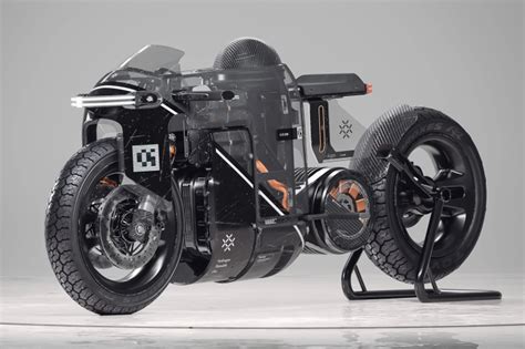 This Futuristic Cyberpunk Motorbike Uses A Hydrogen Fuel Cell That