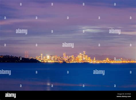 Seattle Waterfront Skyline At Sunset Washington Usa Stock Photo Alamy