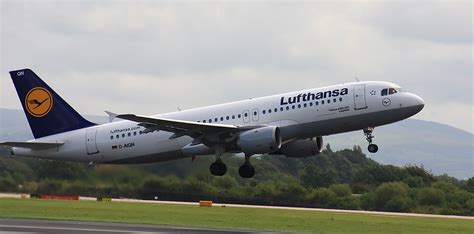 Lufthansa A320 Takeoff Dan Martins Flickr