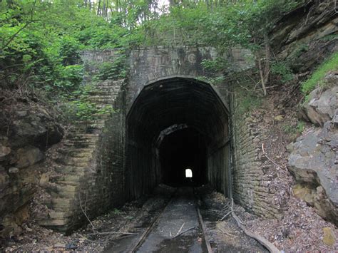 Bridgehunter.com | FIMX - Willet Hollow Tunnel