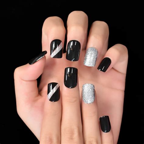 Stunning Nail Designs in Silver and Black: A Timeless Duo - Gvb184.com