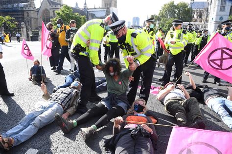 Extinction Rebellion Protests Resume In Central London After Dozens Of Arrests London Evening