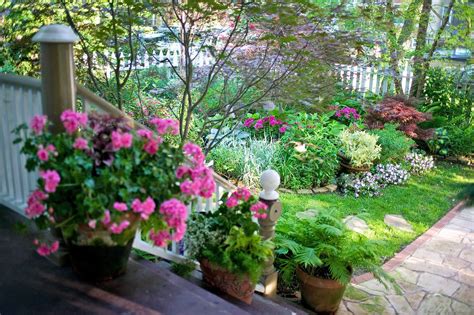 20 Shade Garden Design Ideas That Prove You Can Grow Colorful Plants