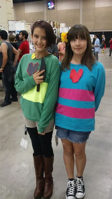Chara And Frisk Undertale Cosplay Sanjapan009 By Sosodei101 On Deviantart